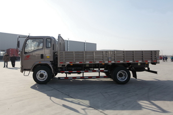Feuergebührenwerbung HOWO 4x2 tauscht Hinterachse Kraftstoffeinsparungs-Brown-Farbe160hp 8.2t