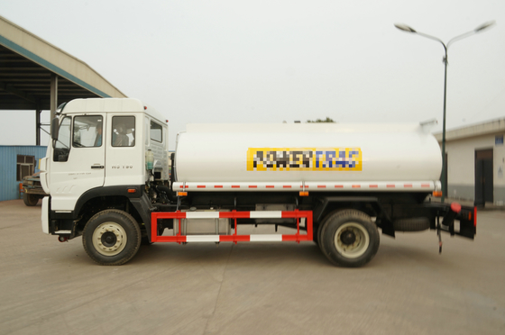 Sinotruk Howo7 heller 140HP Kraftstofftank-Anhänger des Benzintank-LKW-5-6 CBM 4X2 LHD Euro-