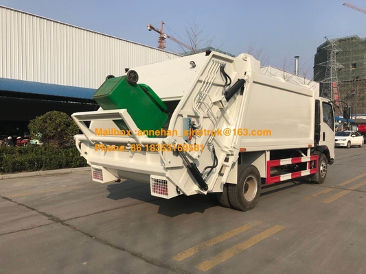 Kompressor-Müllwagen der Reifen-4x2 6 von Sinotruk Howo7 8M3-10M3