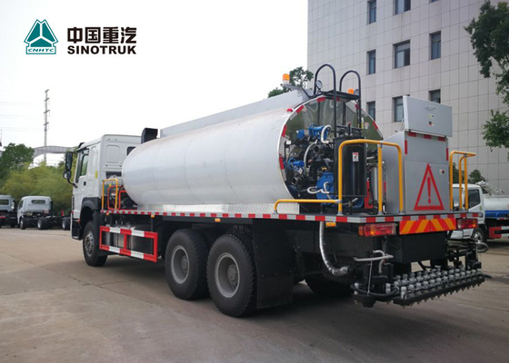 Der Bitumen-Berieselungsanlage 10 Sinotruk Howo 290hp 4x2 Asphalt-Tankwagen CBMs flüssiger