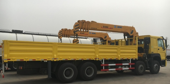 Fracht-LKW Howo 8x4 brachte Kran 12ton zu einer 20 Tonnen-Hochleistung an