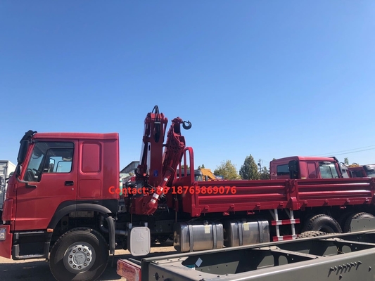 der Schwergut-LKW 12T 450hp 6*4, der Boom ineinanderschiebt, brachte Kran an