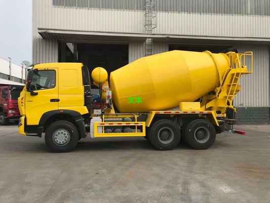 Mischer-Tankwagen HC16 Sinotruk 10M3 mit Italien-Pumpe und -motor
