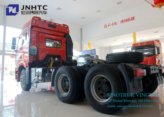 Traktor-LKW Faw J6P der Euro-2 350hp 10 Rad-6x4 mit doppelten Bunkern