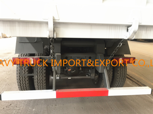 Hochleistungskipplaster SINOTRUK HOWO A7 mit dem 5 Yard-Eimer