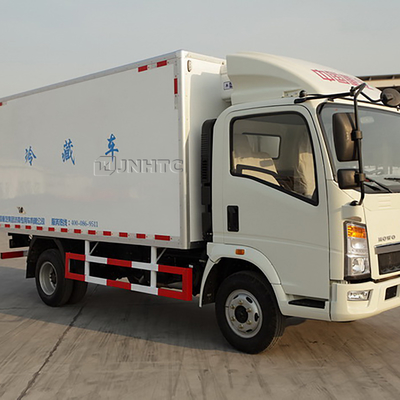 Mini 4x2 6 Räder 10 Tonnen HOWO Leichtkühlschachtel-Truck mit Trägerkühlschrank