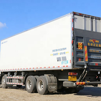 Sinotruk HOWO 45cbm Gefrierschrank 8x4 Kühlfahrzeug 20 Tonnen Kühlfahrzeug