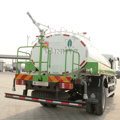 Leichtwasser-Tankwagen 4x2 SINOTRUK HOWO mit 14m Front Sprinkler