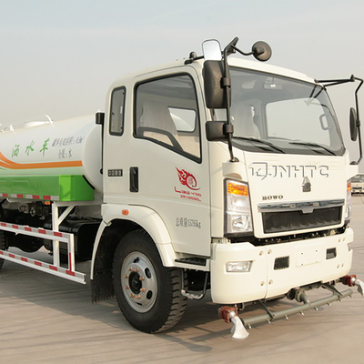 Leichtwasser-Tankwagen 4x2 SINOTRUK HOWO mit 14m Front Sprinkler