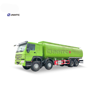 Räder HOWO 8x4 12 tanken den Tankwagen, der 30cbm 35cbm 25 CBM Euro2 Euro3 wieder tankt