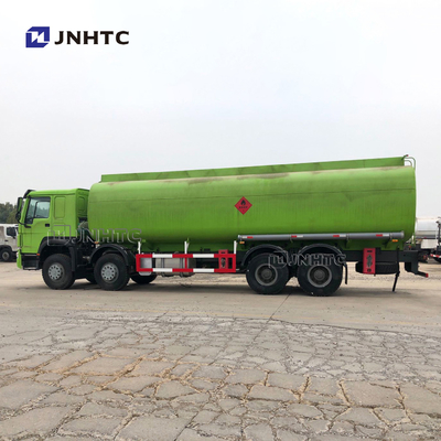 Räder HOWO 8x4 12 tanken den Tankwagen, der 30cbm 35cbm 25 CBM Euro2 Euro3 wieder tankt