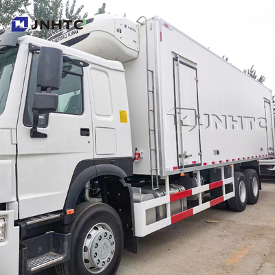 Sinotruk HOWO Euro2 6x4 kühlte Lieferung Van Beverages Drinks
