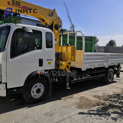 Licht Sinotruk Howo 4X2, das Boom Crane Truck 5 Tonne ineinanderschiebt