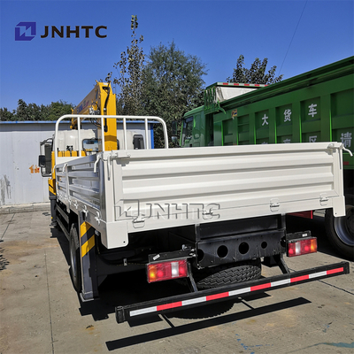 Licht Sinotruk Howo 4X2, das Boom Crane Truck 5 Tonne ineinanderschiebt