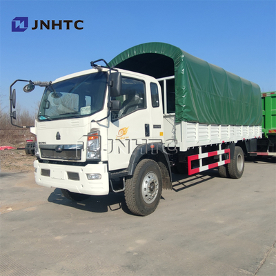 Weißer HOWO-Militär-LKW 4X4 für Soldaten Transport